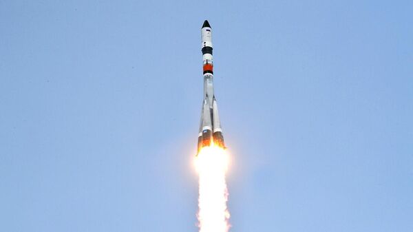 Запуск ракеты-носителя Союз-2.1а с грузовым кораблем Прогресс МС-19