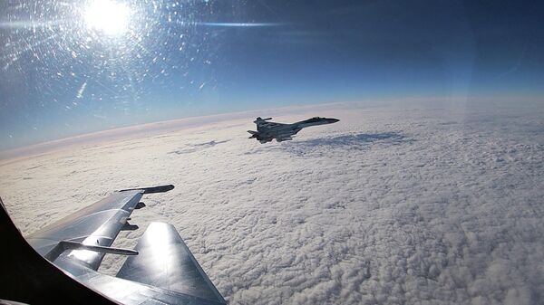 Перехват нарушителя воздушной границы: Су-35 на российско-белорусских учениях 