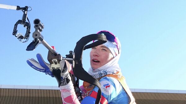 Светлана Миронова на дистанции эстафетной гонки по биатлону 4 x 6 км среди женщин на XXIV зимних Олимпийских играх 2022