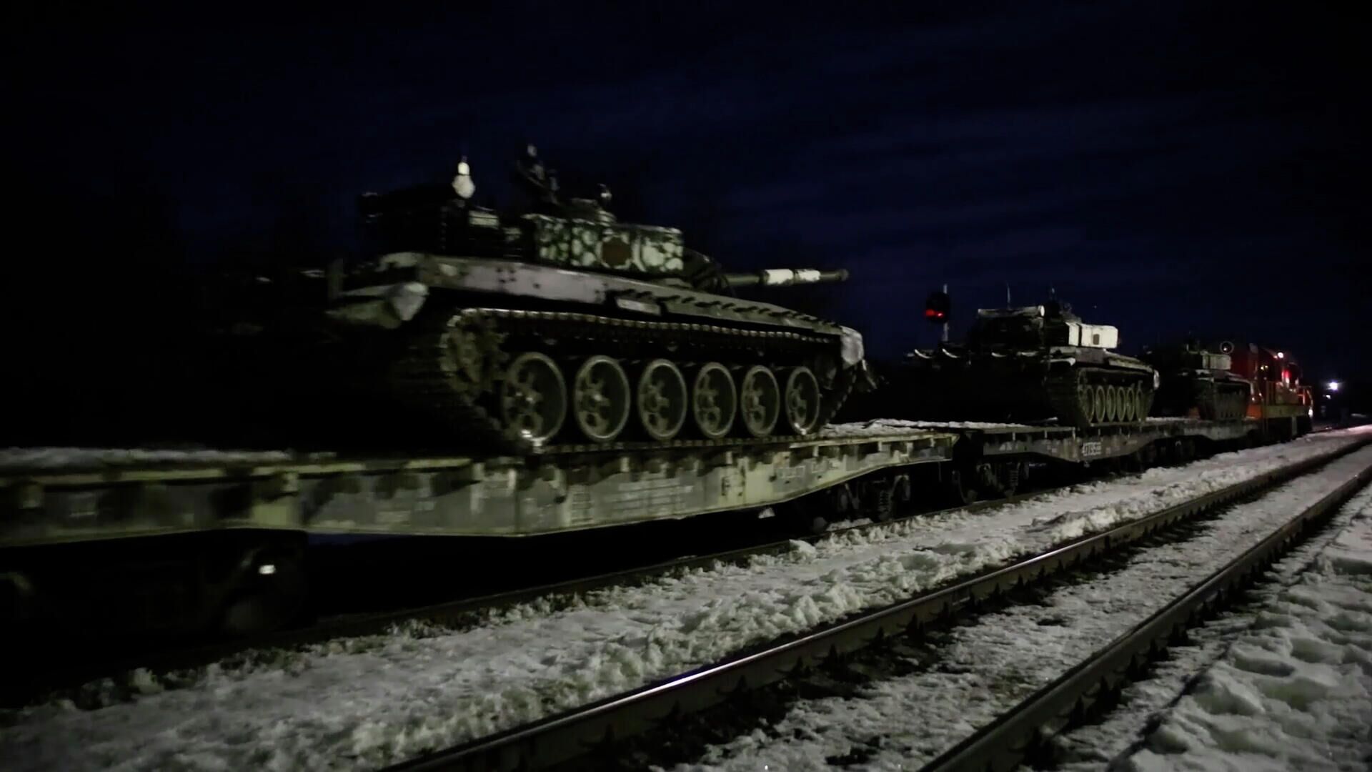 Танковая армия Западного военного округа на железнодорожных эшелонах - РИА Новости, 1920, 17.02.2022