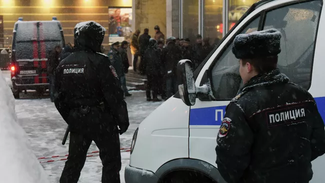 Сотрудники полиции
