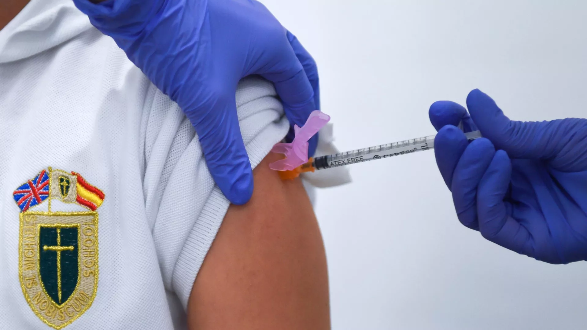 N T: в США десять детей погибли из-за вакцинации от COVID-19