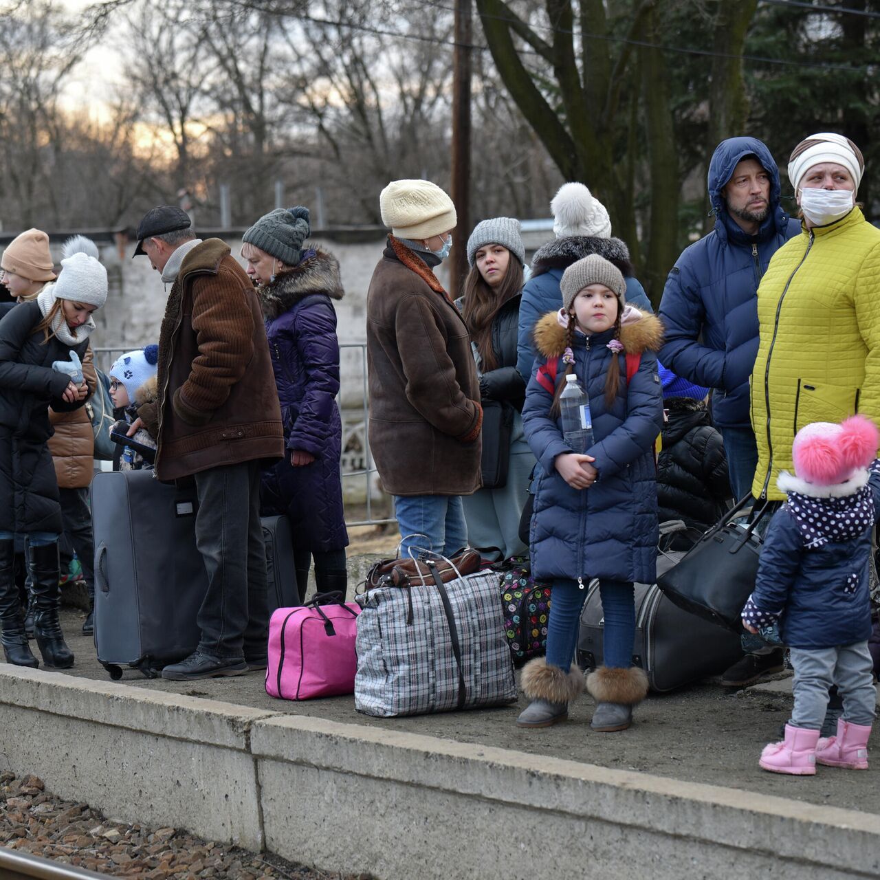 В ЛНР разъяснили порядок получения десяти тысяч рублей пособия для беженцев  - РИА Новости, 20.02.2022