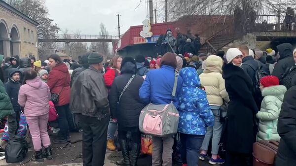 Жители ДНР перед отъездом в Россию