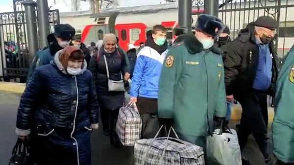Прибытие поезда с беженцами из Донбасса в Воронеж