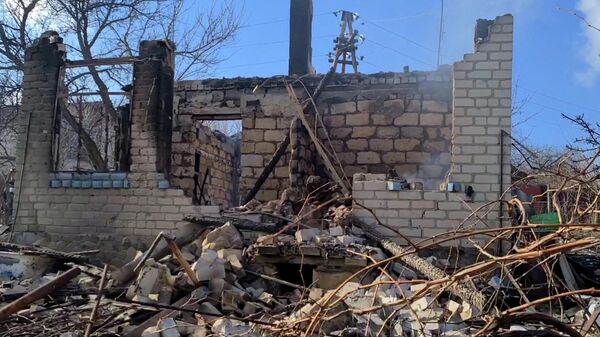 Видео с места удара артиллерийского снаряда под Луганском