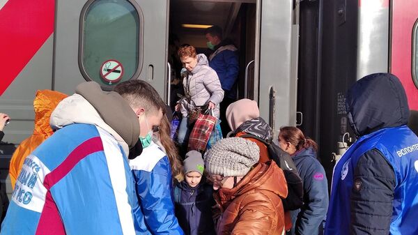 Первый поезд с беженцами из ДНР и ЛНР в Воронеже
