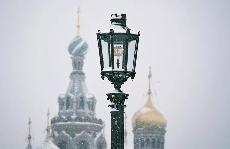 Фонарь на Марсовом поле в Санкт-Петербурге Фонарь на Марсовом поле в Санкт-Петербурге
