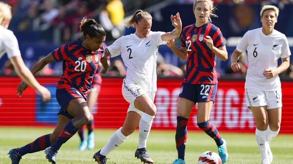 Товарищеский матч между женскими сборными США и Новой Зеландии по футболу
