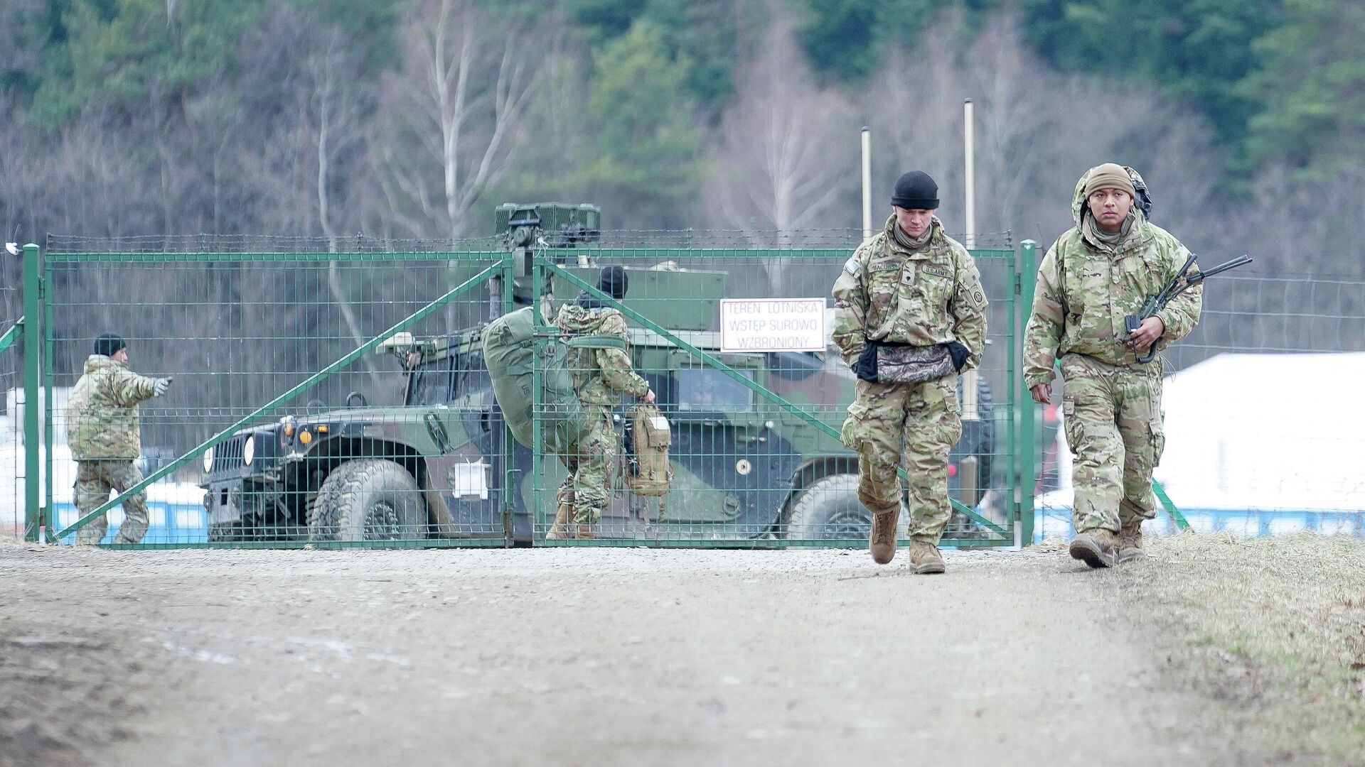 Американские военные на базе в 6 км от границы с Украиной, недалеко от Пшемысля - РИА Новости, 1920, 14.03.2022