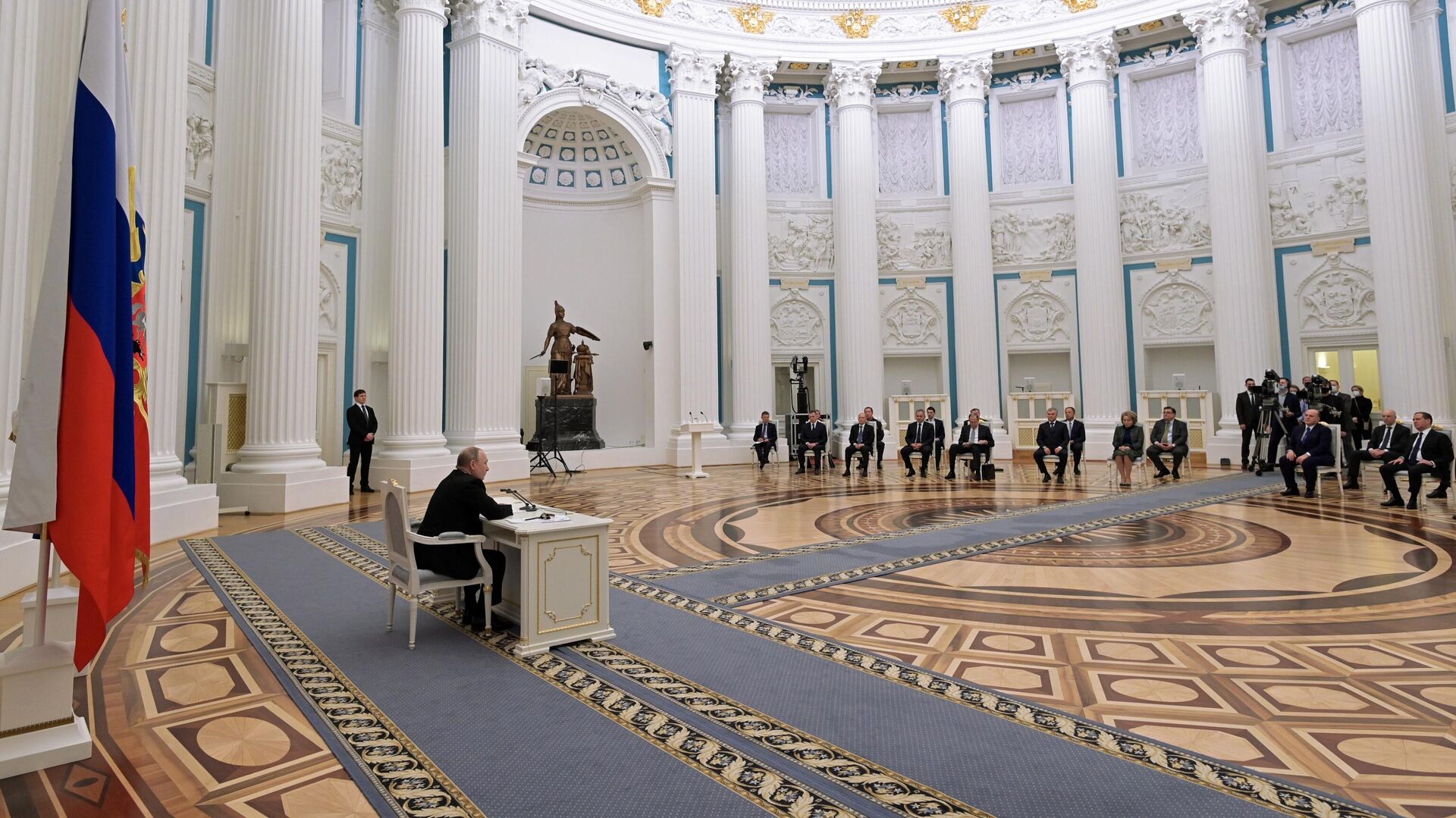 Президент РФ Владимир Путин проводит оперативное совещание с постоянными членами Совета безопасности РФ - РИА Новости, 1920, 22.02.2022