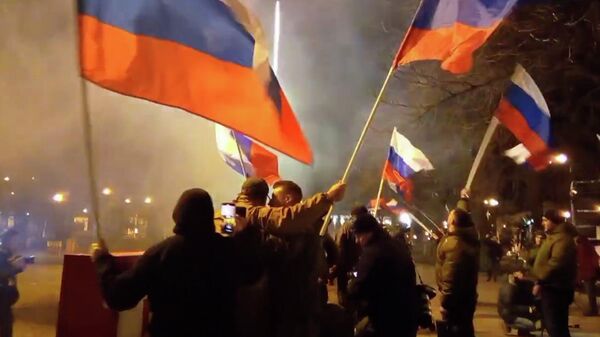 Реакция жителей Донецка на признание независимости ДНР и ЛНР Россией