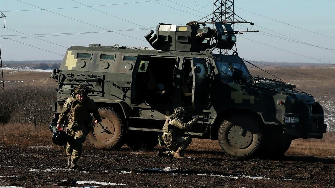 Националисты выдают украинскую бронетехнику за российскую, заявили в ДНР