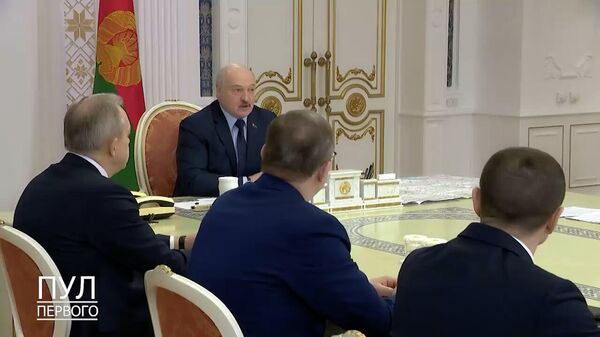 Он даже не позвонил в Москву – Лукашенко о бездействии военного руководства Украины