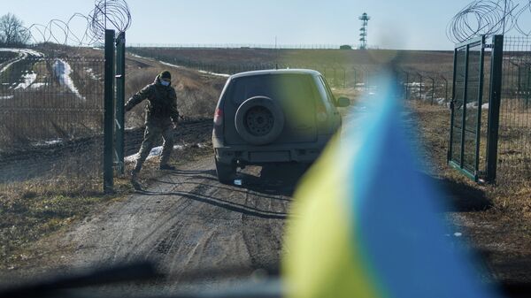 Украинские пограничники на границе с Россией