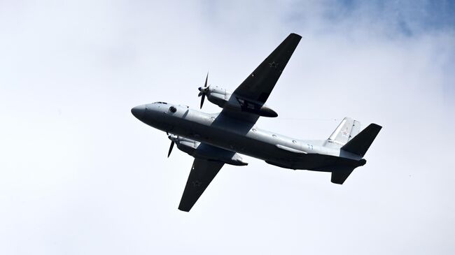 Военно-транспортный самолет Ан-26. Архивное фото