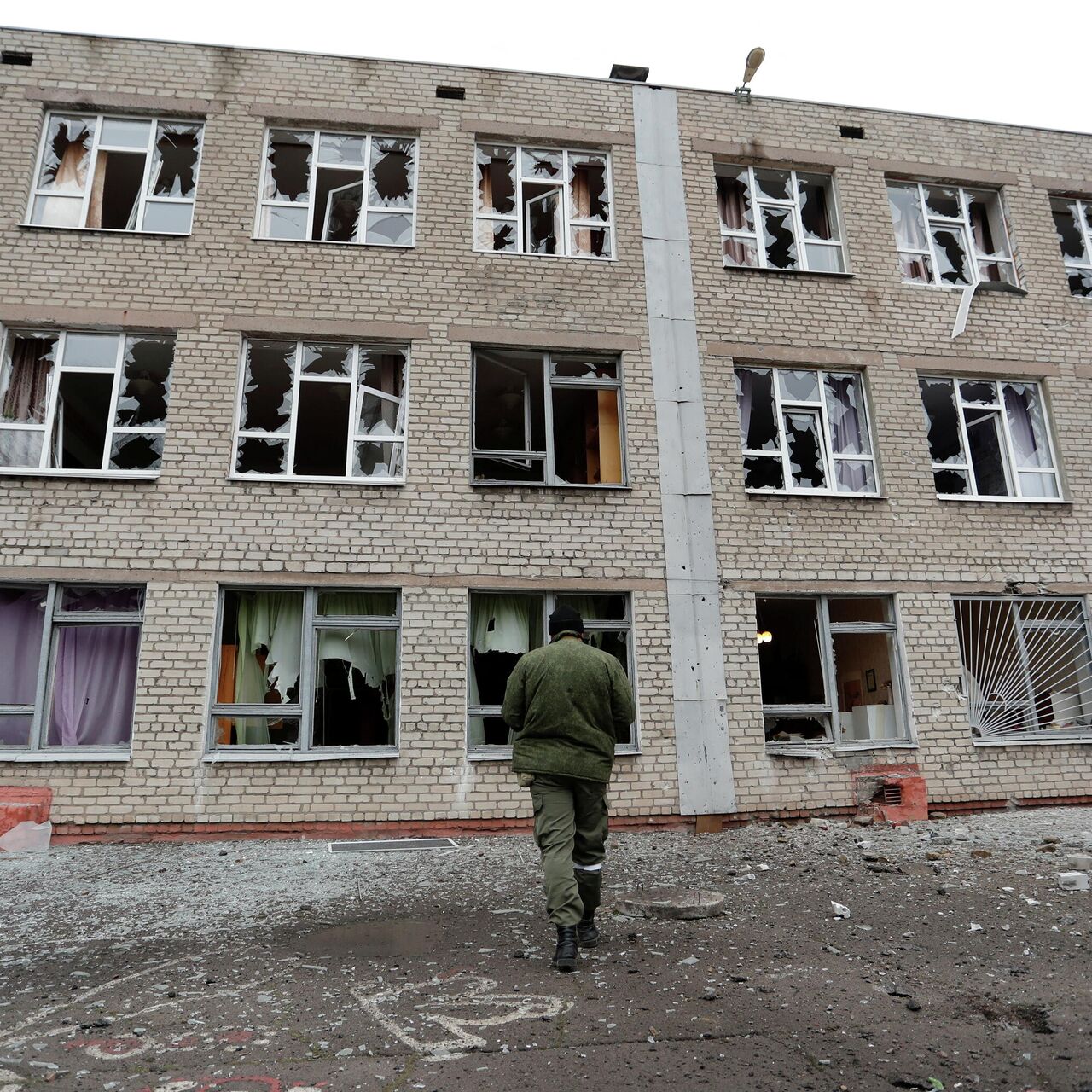 Украинские войска обстреляли Горловку и Широкую Балку - РИА Новости,  11.03.2022