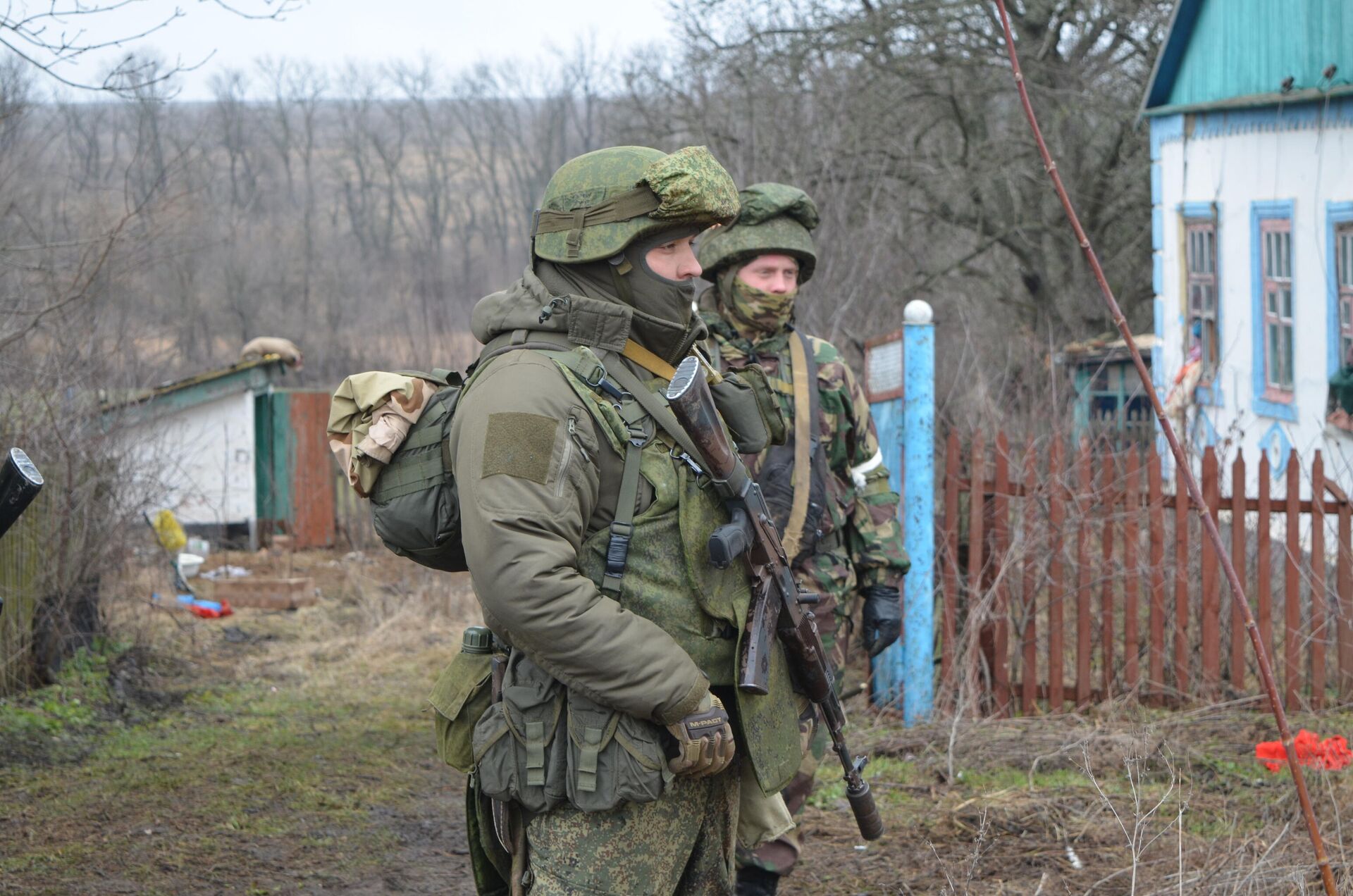 Военнослужащие армии ДНР на Мариупольском направлении - РИА Новости, 1920, 25.02.2022