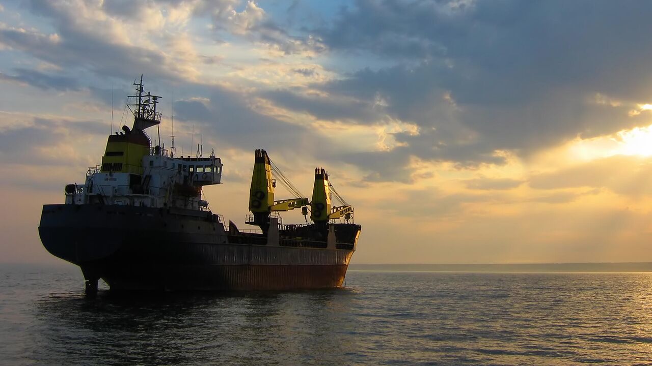 В проливе Ла-Манш задержали российское судно