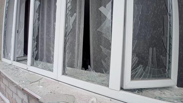 Последствия обстрела детского сада в Донецке