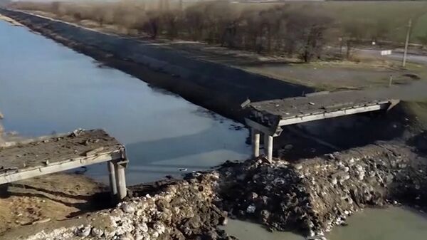 ВС России ликвидировали украинскую дамбу, перекрывавшую подачу воды в Крым
