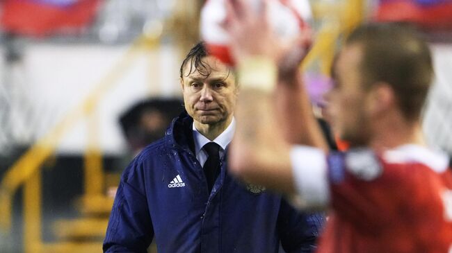 Валерий Карпин