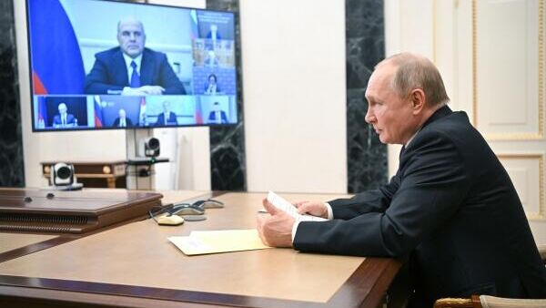 LIVE: Путин проводит совещание по экономическим вопросам