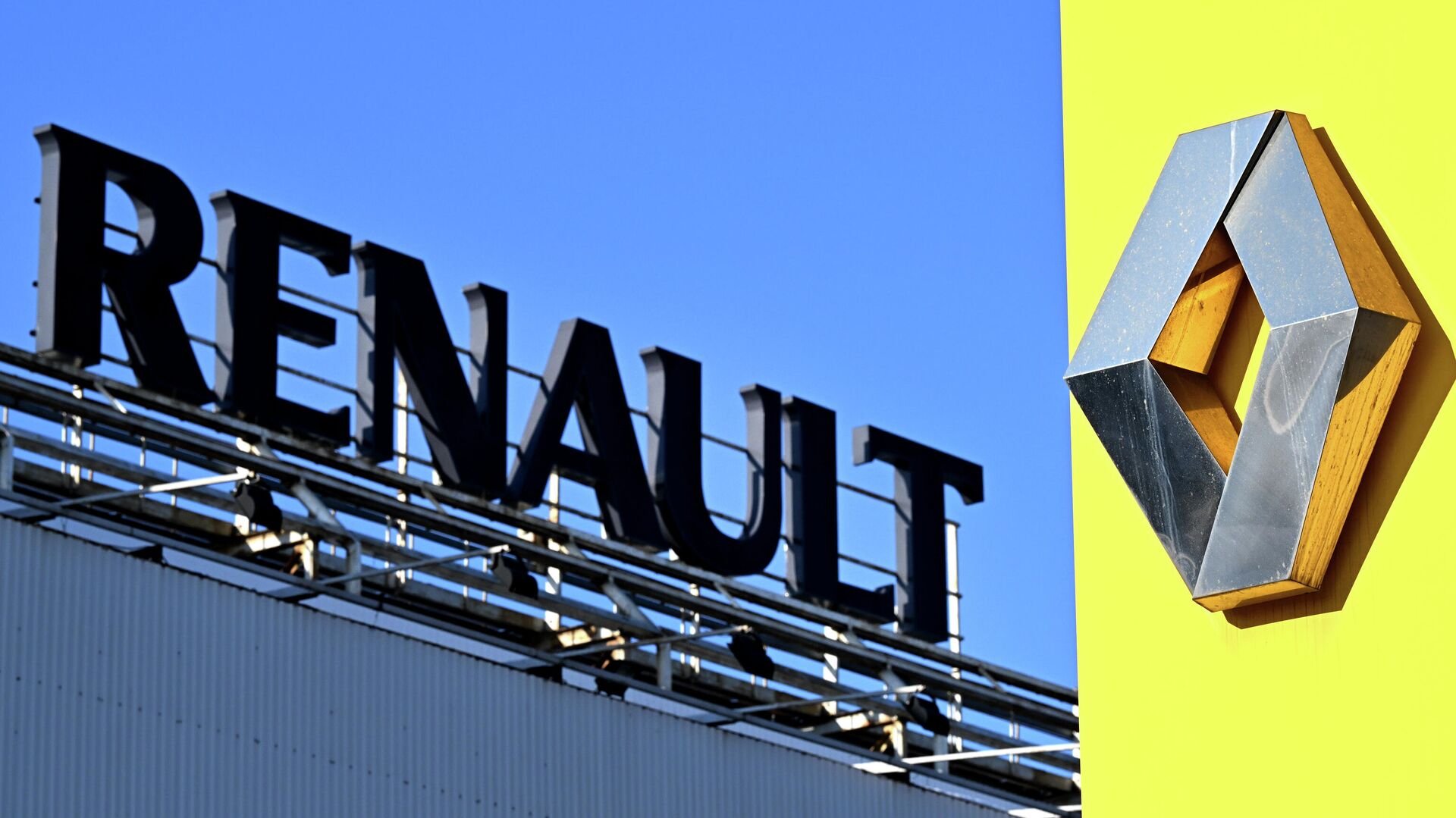 Логотип Renault - РИА Новости, 1920, 29.07.2022