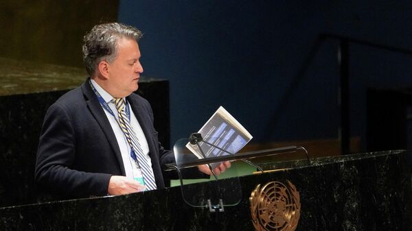 Постпред Украины при ООН Сергей Кислица во время выступления в  Генеральной ассамблее, 28 февраля 2022