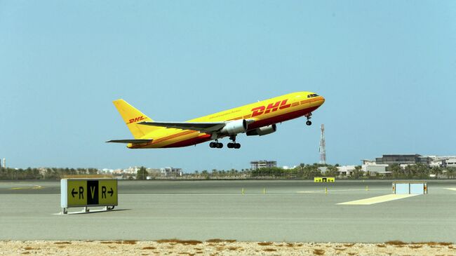 Самолет компании DHL