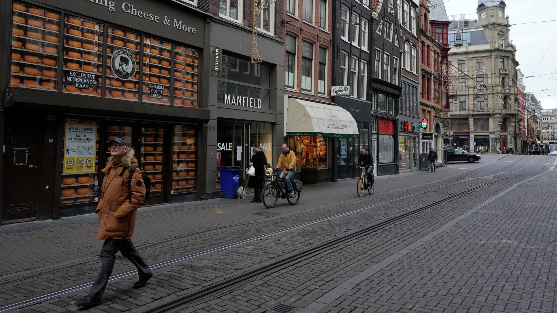 Люди на улице в центре Амсердама, Нидерланды - РИА Новости, 1920, 29.03.2022