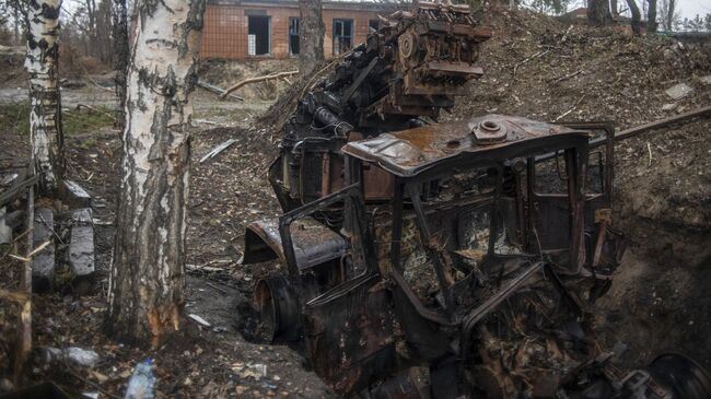 Брошенные позиции Вооруженных сил Украины на территории пионерлагеря Юный ленинец. 