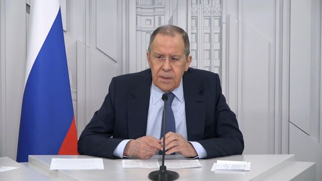Лавров Как вы вели себя все эти восемь лет, когда таких девочек, женщин убивали тысячами на Донбассе?
