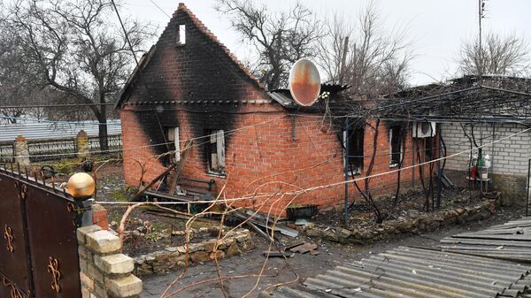 Разрушенный жилой дом в селе Николаевка в Донецкой народной республике