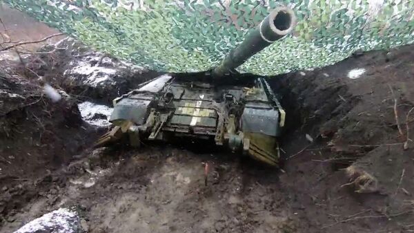 Захваченные украинские танки под Волновахой 