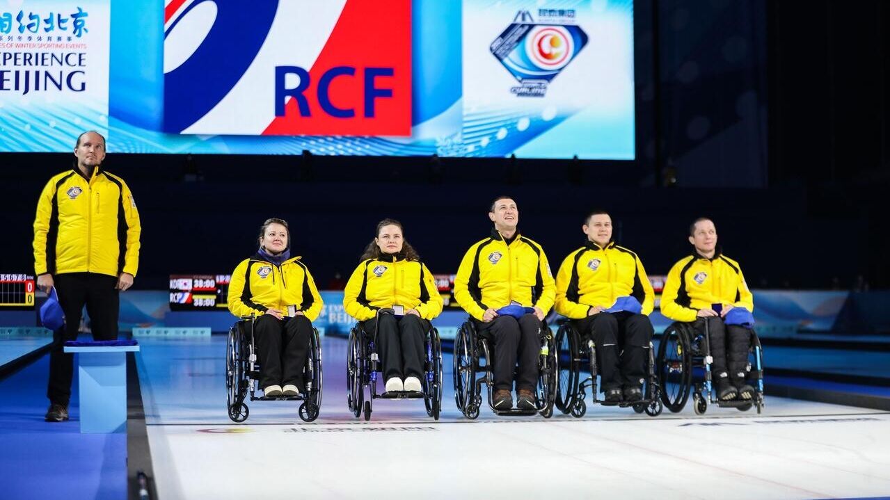 Старший тренер паралимпийской сборной России по керлингу на колясках Антон Батугин (слева) - РИА Новости, 1920, 05.03.2022