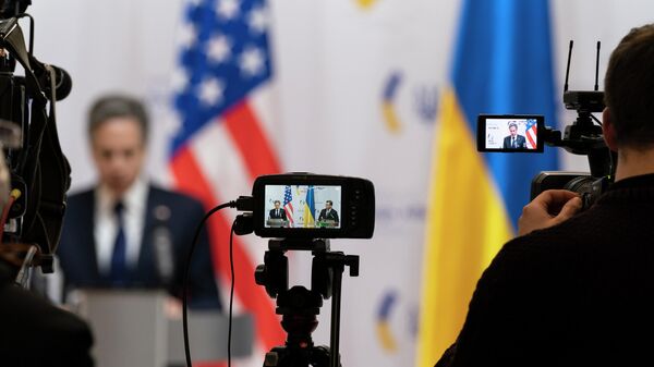 Журналисты во время пресс-коференции госсекретаря Энтони Блинкена и министра иностранных дел Украины Дмитирия Кулебы