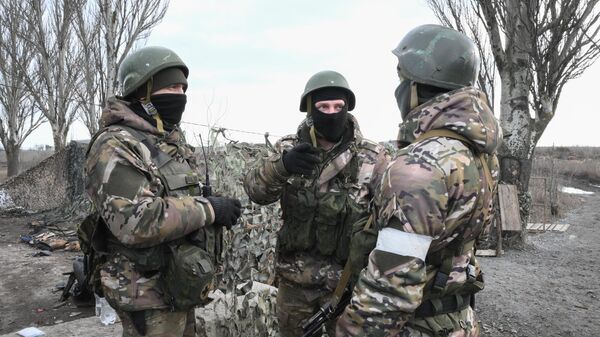 Военнослужащие ДНР под Мариуполем