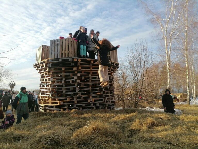 Празднование Масленицы в арт-парке Никола-Ленивец