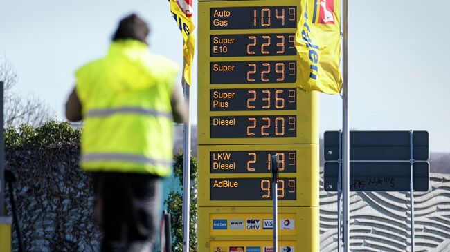 Цены за топливо на автозаправочной станции в Германии Цены за топливо на автозаправочной станции в Германии