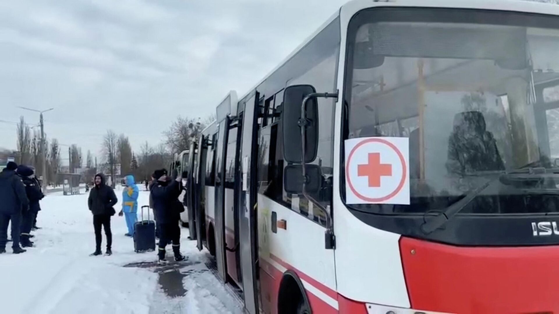 Автобус с эвакуированными из города Сумы, Украина - РИА Новости, 1920, 08.03.2022