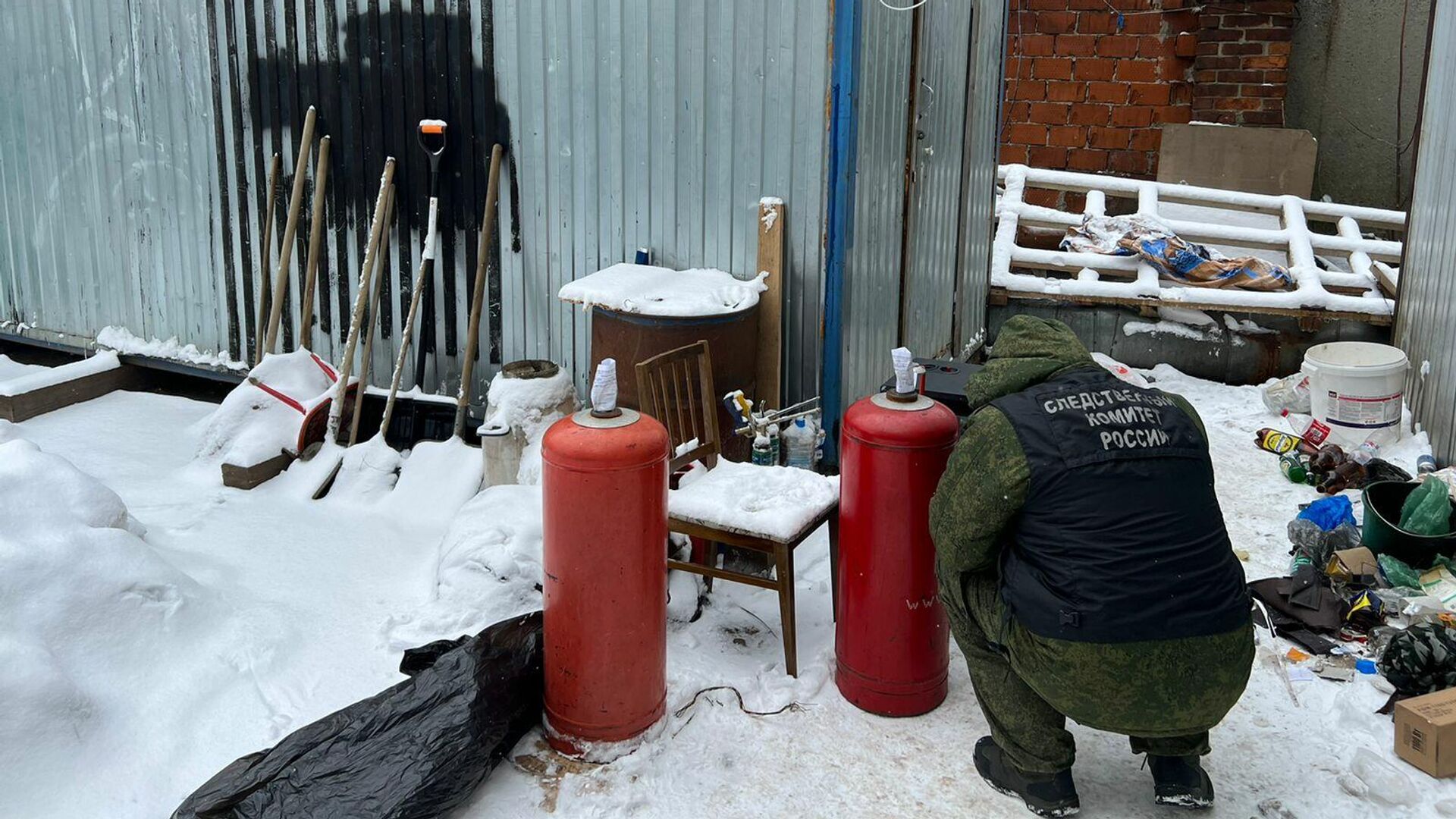 Следственные мероприятия на месте обнаружения четырех тел на востоке Москвы - РИА Новости, 1920, 08.03.2022