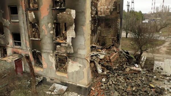 Разрушенные дома в Луганске. Кадры с дрона