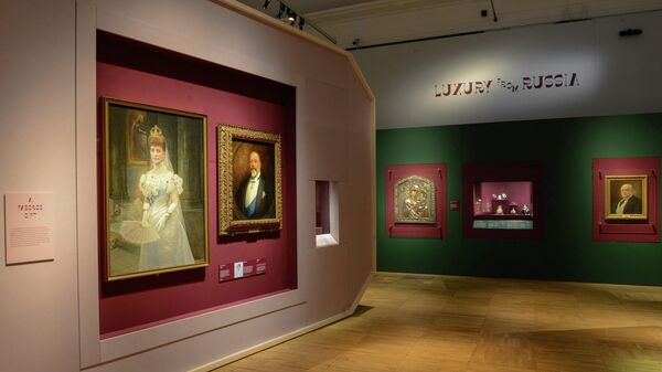 Фрагмент экспозиции Фаберже в Лондоне: Романтика в революции в музее Виктории и Альберта