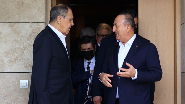 Министр иностранных дел РФ Сергей Лавров и министр иностранных дел Турции Мевлют Чавушоглу. Архивное фото