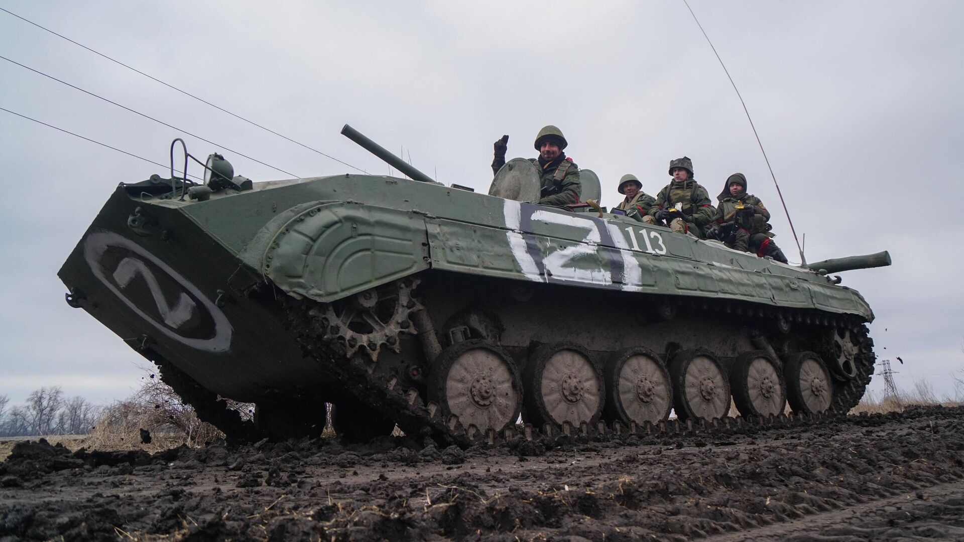 Военнослужащие народной милиции ДНР на боевой машине пехоты БМП-2 под Волновахой - РИА Новости, 1920, 11.03.2022