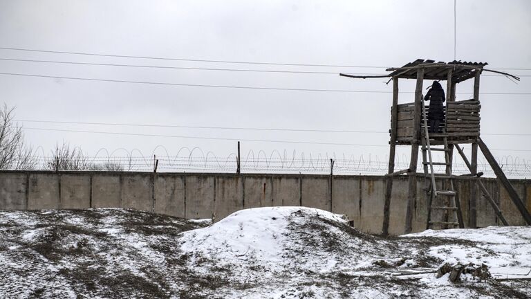 Территория бывшего колбасного завода, в котором была создана нелегальная тюрьма нацбатальона Айдар, в селе Половинкино Старобельского района Луганской народной республики