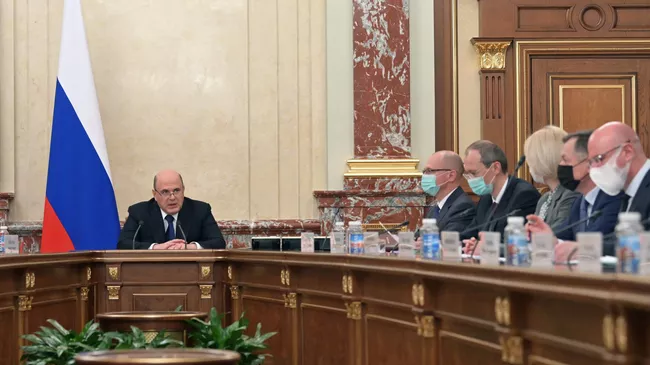 Председатель правительства РФ Михаил Мишустин проводит заседание правительственной комиссии по повышению устойчивости российской экономики в условиях санкций