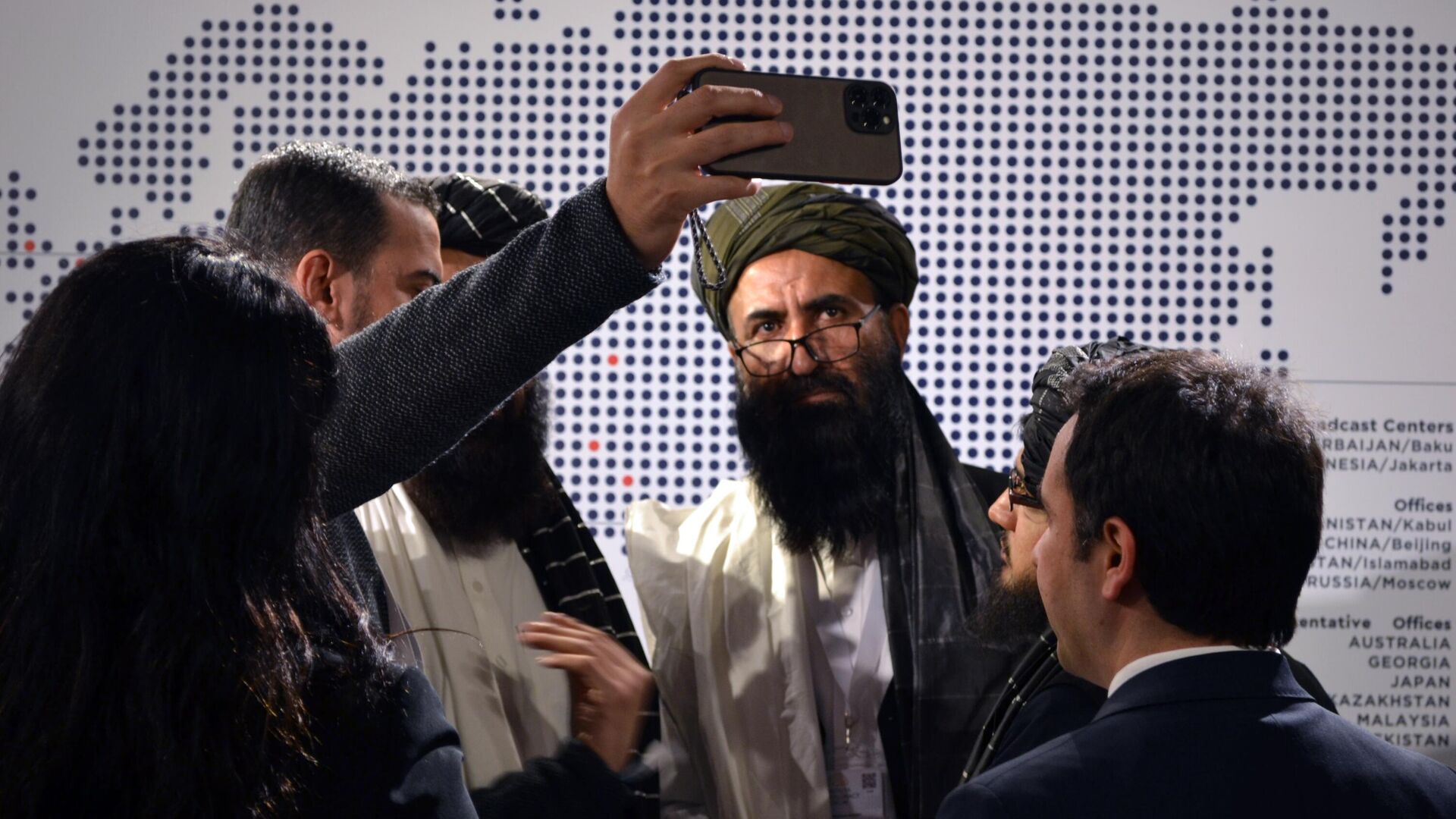 Участники на полях международного дипломатического форума в Анталье - РИА Новости, 1920, 01.03.2024