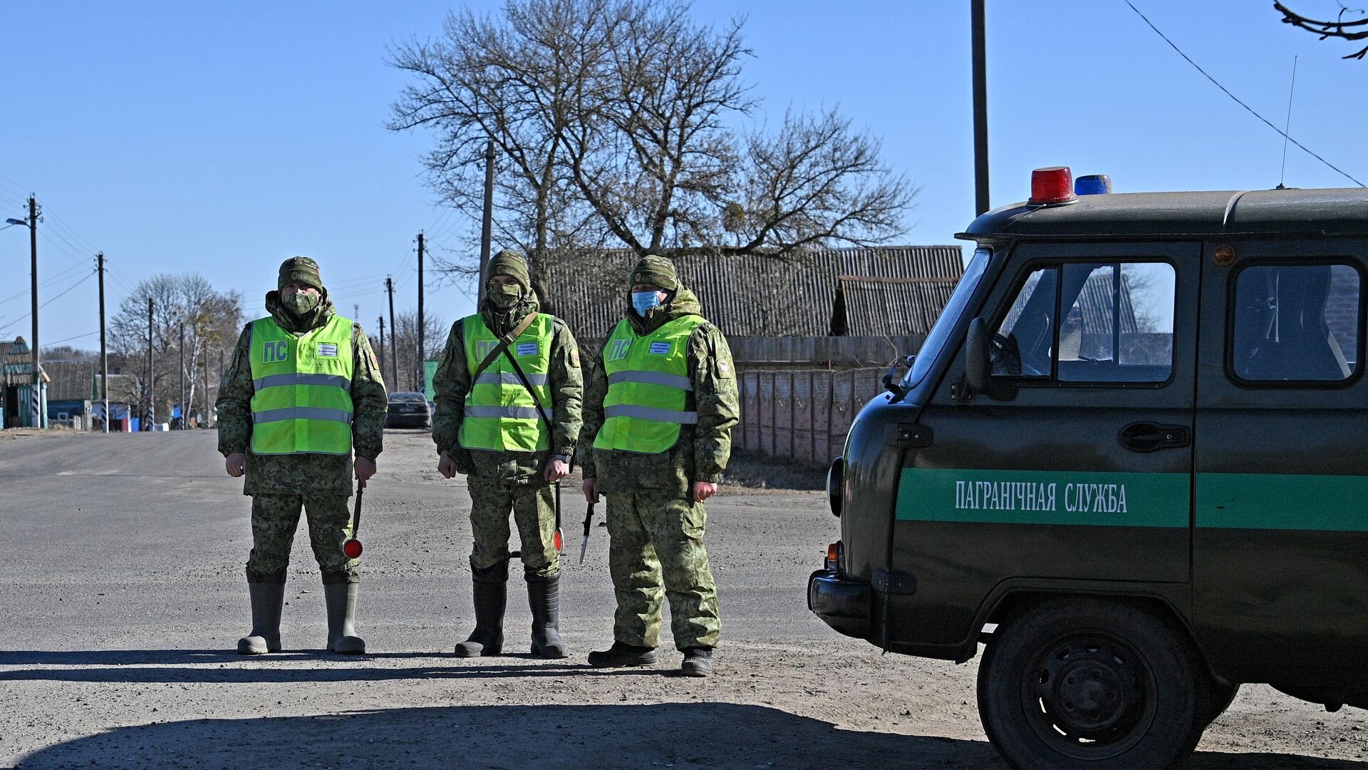 Белорусские пограничники на белорусско-украинской границе в Гомельской области - РИА Новости, 1920, 21.10.2022